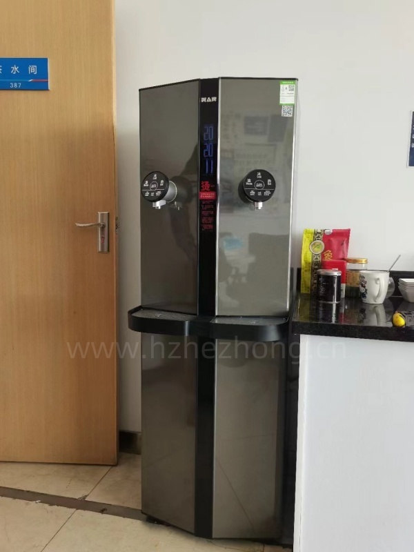 珠港机场使用贺众牌饮水机